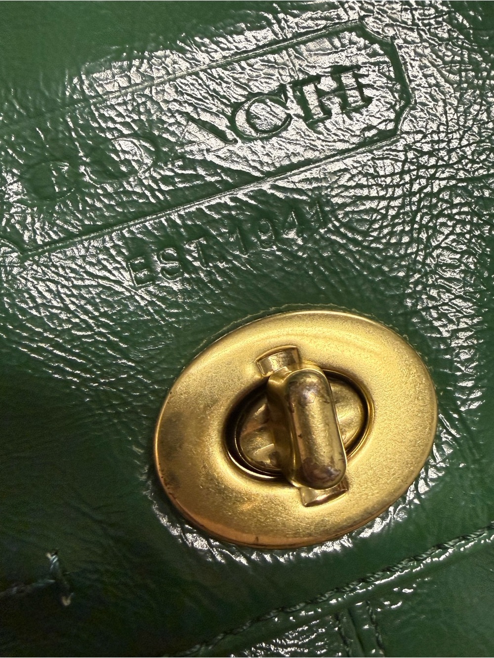 Coach Green Chelsea Leather Turnlock Shoulder Bag with Gold Hardware - Picture 12 of 14